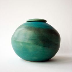 Colors of the sea urn