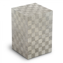 Houtenlook urn licht grijs met schaakbord patroon Columbarium Scacchiera Quarzo UR-C-SC-04p 6 Liter