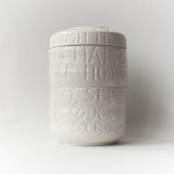 kunstenares Annusch - Love is stronger than death urn